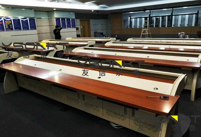 數(shù)據(jù)中心操作臺定制